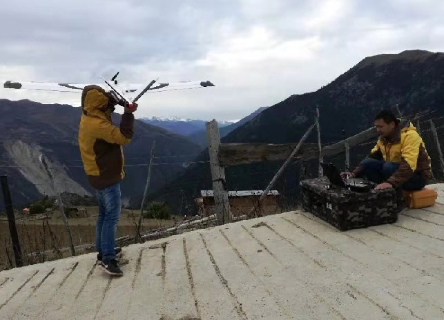 局測繪無人機分隊晝夜兼程抵達金沙江滑坡災害現(xiàn)場 局測繪無人機分隊晝夜兼程抵達金沙江滑坡災害現(xiàn)場